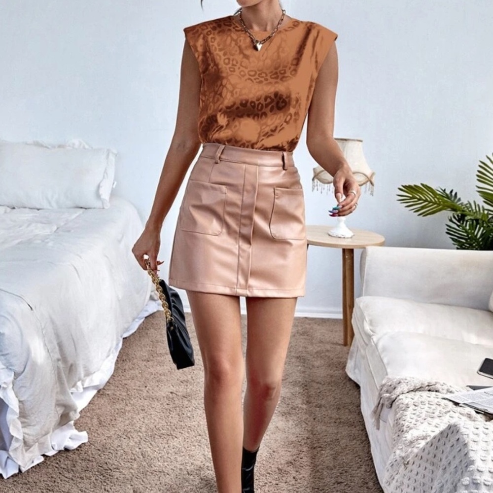 Satin brown leopard print sleeveless blouse - Picture 15 of 15
